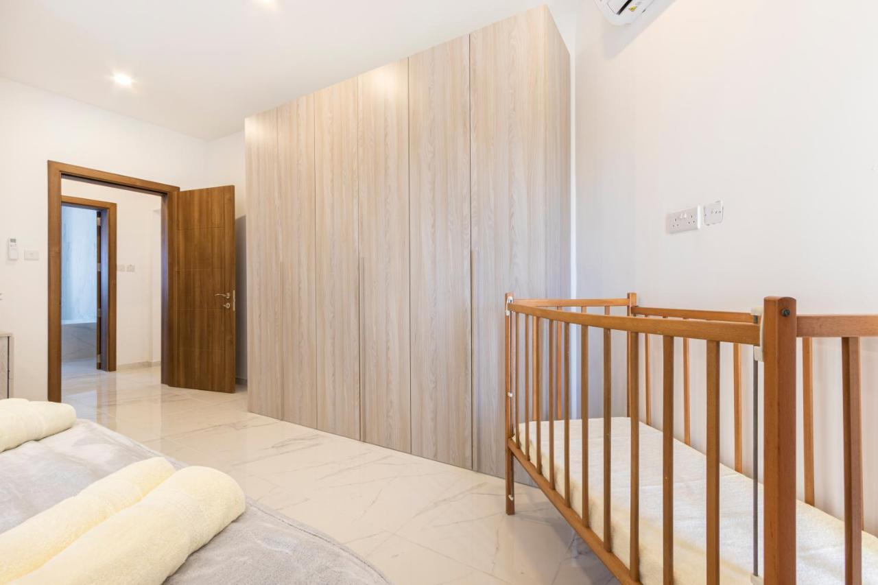 H2 -Modern And Spacious 3 Bedroom Apartment San Gwann Exterior photo