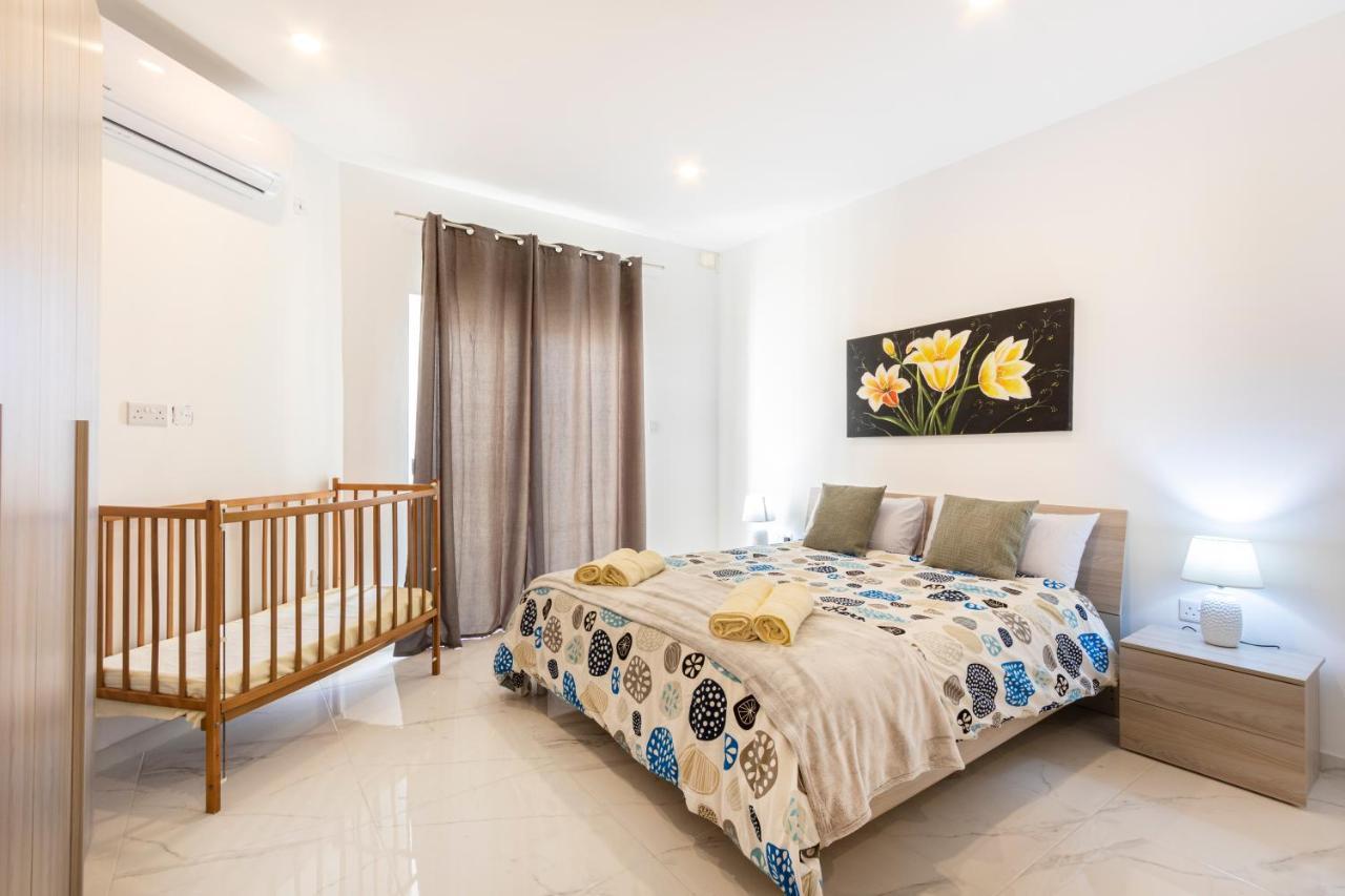 H2 -Modern And Spacious 3 Bedroom Apartment San Gwann Exterior photo