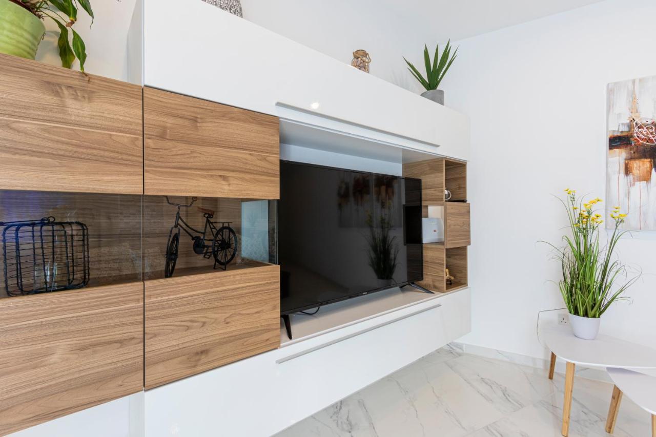 H2 -Modern And Spacious 3 Bedroom Apartment San Gwann Exterior photo