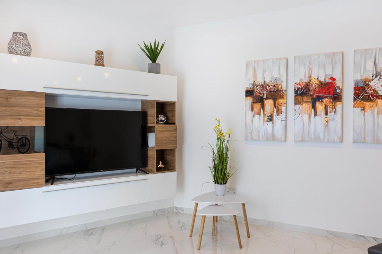 H2 -Modern And Spacious 3 Bedroom Apartment San Gwann Exterior photo